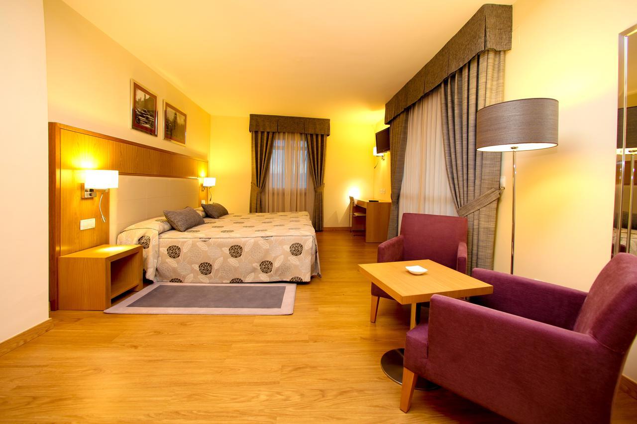 Hotel Condes De Lemos Espana Monforte De Lemos Exterior photo